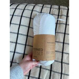 NEW Twin Sheet Set 3 Piece. White/grey stripe